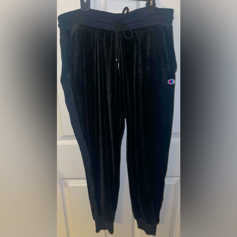 Champion Women’s Pant black large cuffed drawstring